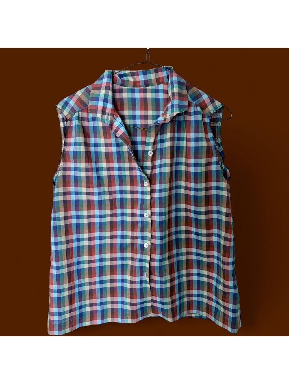 Vintage sleeveless plaid button up shirt